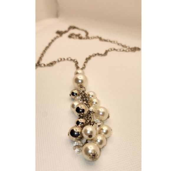 Unbranded Faux Pearl Statement Necklace White Long - Picture 2 of 4